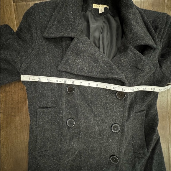 Smart Set Trench Coat - Picture 9 of 11
